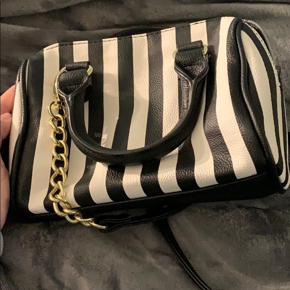 Purse - Picture 3 of 4